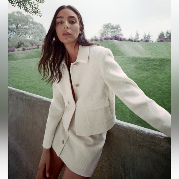 New ZARA Textured Short Blazer - Picture 4 of 7